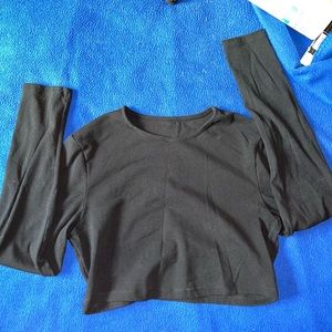 Long sleeve crop top !